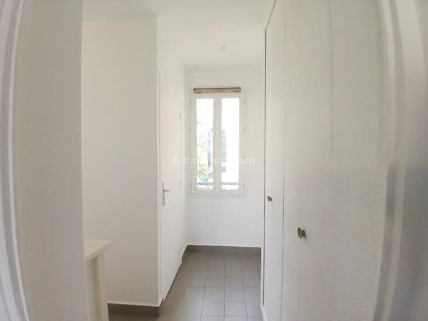 Vente                                                      Appartement
                        
                     2 pièces                      32 m2                     à Villeneuve-Saint-Georges
