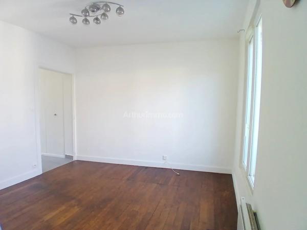 Vente                                                      Appartement
                        
                     2 pièces                      32 m2                     à Villeneuve-Saint-Georges