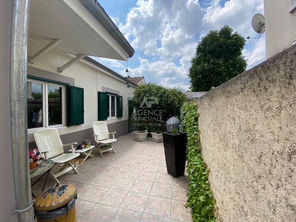 Maison Nanterre 5 pièce(s) 104.15 m2 €529 000 ** - Référence 14997