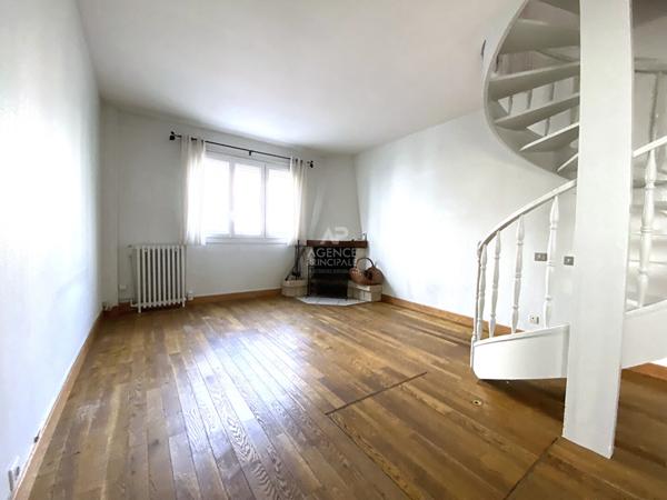 Maison Nanterre 5 pièce(s) 104.15 m2 €529 000 ** - Référence 14997