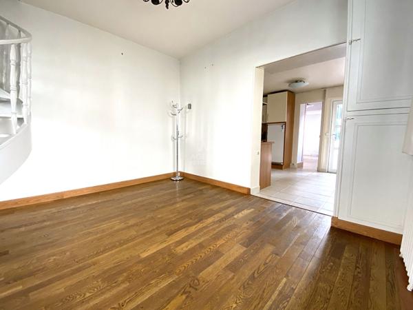 Maison Nanterre 5 pièce(s) 104.15 m2 €529 000 ** - Référence 14997