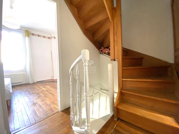 Maison Nanterre 5 pièce(s) 104.15 m2 €529 000 ** - Référence 14997