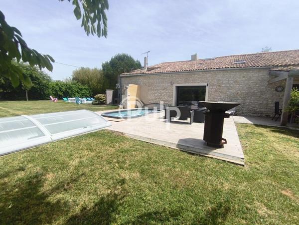 Maison à vendre à Le Gua - Réf. larf31