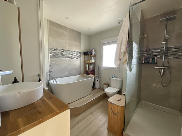 Maison T4 sur l’Isle -d’Abeau de 83 m², année 2004 en très bon état