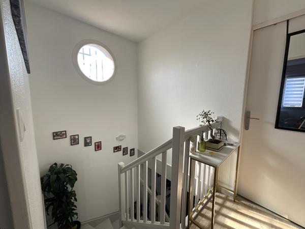 Maison T4 sur l’Isle -d’Abeau de 83 m², année 2004 en très bon état
