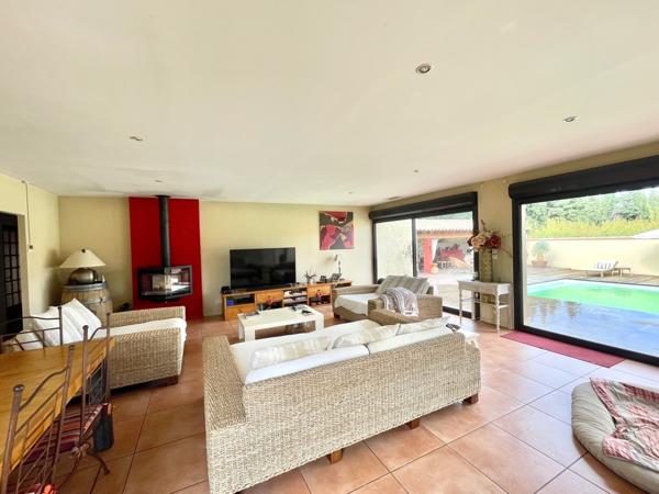 Propriété 4 pièces 160 m2 avec Piscine