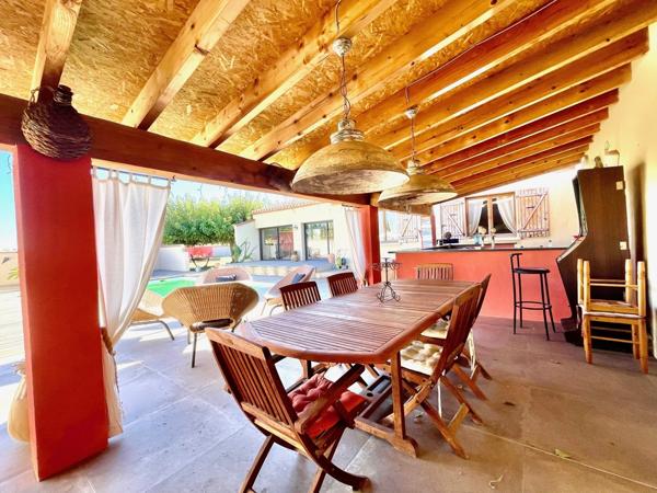 Propriété 4 pièces 160 m2 avec Piscine