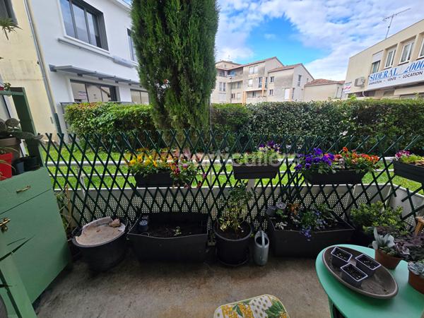 Vente
                Appartement47,69 m² - 2 Pièces -
                    AGEN (47000)