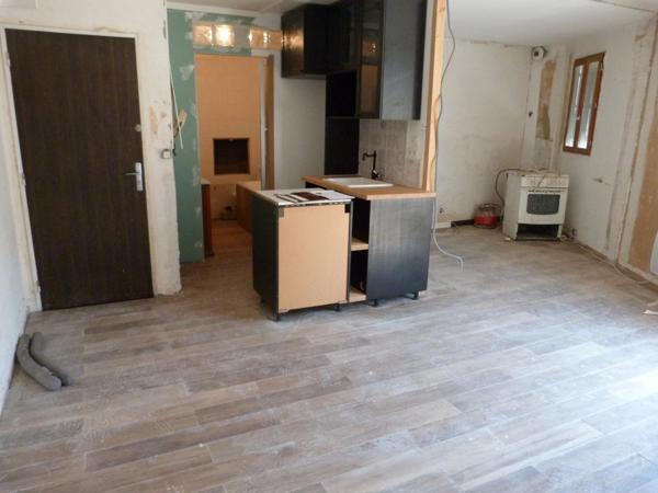 Vente                                                      Studio
                        
                     1 pièces                      32 m2                     à Vierzon