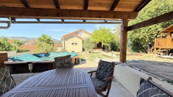 Maison 140m² avec jardin et piscine