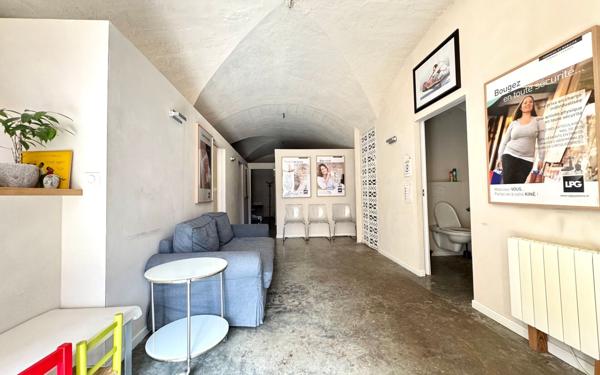 Appartement à vendre    2 pièces • 60 m2 Lambesc