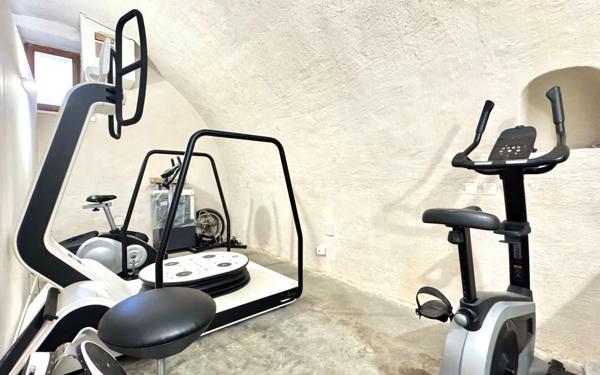 Appartement à vendre    2 pièces • 60 m2 Lambesc