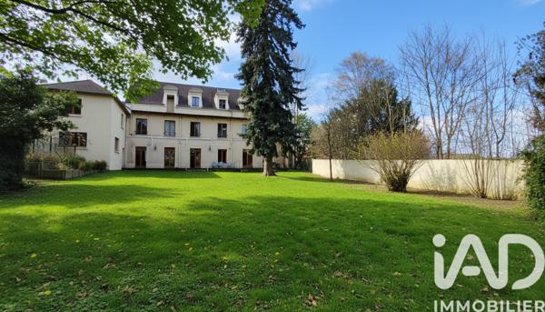 Immeuble à vendre 518 m² Écouen