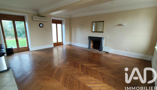 Immeuble à vendre 518 m² Écouen