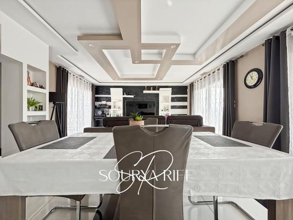 PLAIN-PIED - PISCINE - 5 CHAMBRES- CLIMATISATION GAINABLE -PARCELLE D'ENVIRON 570 m² -VISITE VIRTUELLE SUR DEMANDE