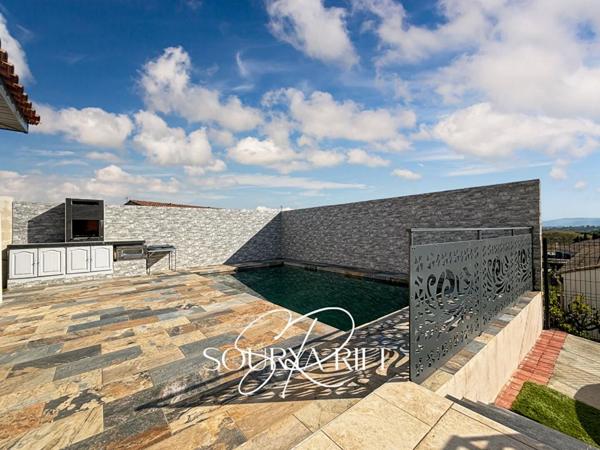 PLAIN-PIED - PISCINE - 5 CHAMBRES- CLIMATISATION GAINABLE -PARCELLE D'ENVIRON 570 m² -VISITE VIRTUELLE SUR DEMANDE