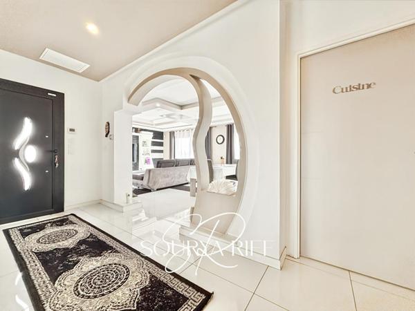 PLAIN-PIED - PISCINE - 5 CHAMBRES- CLIMATISATION GAINABLE -PARCELLE D'ENVIRON 570 m² -VISITE VIRTUELLE SUR DEMANDE