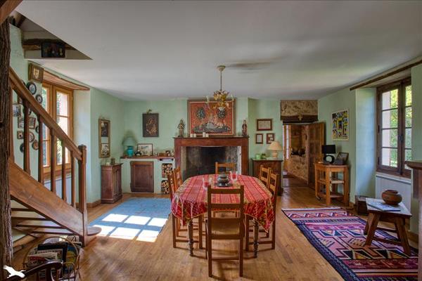 Maison à vendre |  Le Bugue |  10 pièces | 208 m²