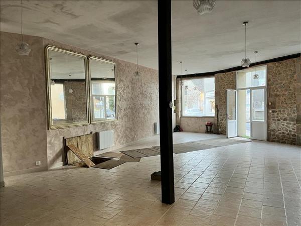 Immeuble à vendre |  Saint-Privat |  360 m²