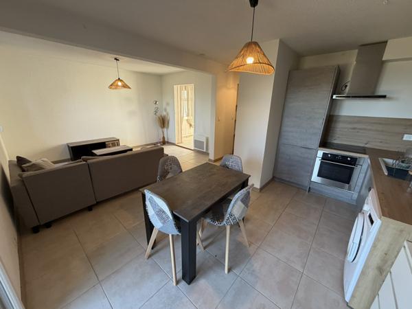 Rez de jardin
                                                                                                                                                                                                                                                                                                                        2 pièce(s)                                                                                                                                                                                                          1 chambre(s)                                                                                                                                                                                                          41.94  m²