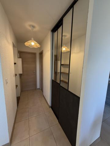 Rez de jardin
                                                                                                                                                                                                                                                                                                                        2 pièce(s)                                                                                                                                                                                                          1 chambre(s)                                                                                                                                                                                                          41.94  m²