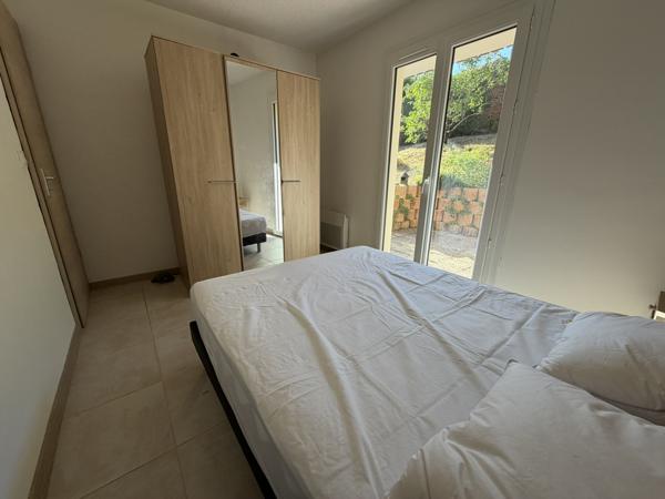 Rez de jardin
                                                                                                                                                                                                                                                                                                                        2 pièce(s)                                                                                                                                                                                                          1 chambre(s)                                                                                                                                                                                                          41.94  m²