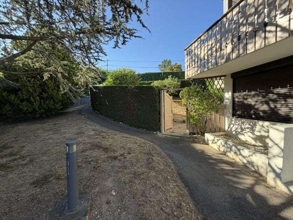 Rez de jardin
                                                                                                                                                                                                                                                                                                                        2 pièce(s)                                                                                                                                                                                                          1 chambre(s)                                                                                                                                                                                                          41.94  m²