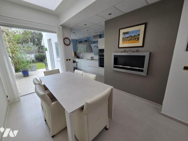 LA MADELEINE ROMARIN - MAISON EN PARFAIT ETAT  DE 141 M2 AVEC CAVE ET JARDIN - POSSIBILITE GARAGE- 