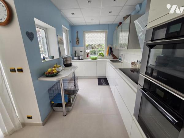 LA MADELEINE ROMARIN - MAISON EN PARFAIT ETAT  DE 141 M2 AVEC CAVE ET JARDIN - POSSIBILITE GARAGE- 