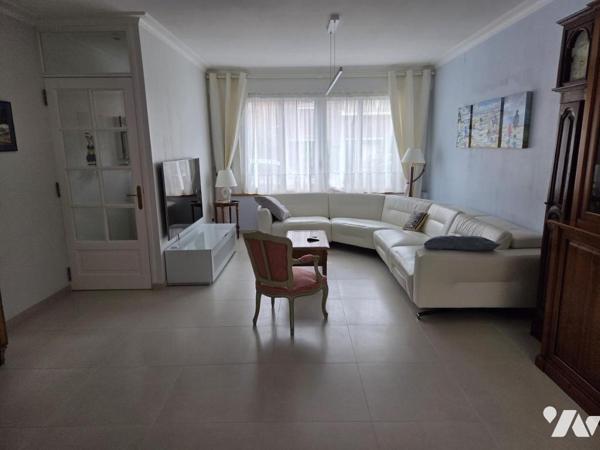 LA MADELEINE ROMARIN - MAISON EN PARFAIT ETAT  DE 141 M2 AVEC CAVE ET JARDIN - POSSIBILITE GARAGE- 