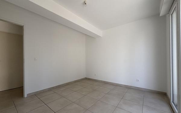 Appartement à vendre    3 pièces • 60 m2 Salon-de-Provence