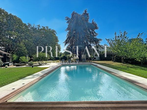 Maison familiale de 450 m2 avec piscine sur 3 hectares à Bidart, BIDART