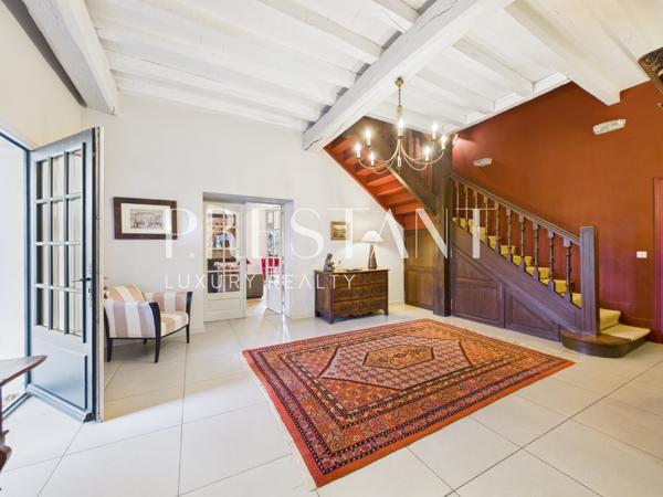 Maison familiale de 450 m2 avec piscine sur 3 hectares à Bidart, BIDART