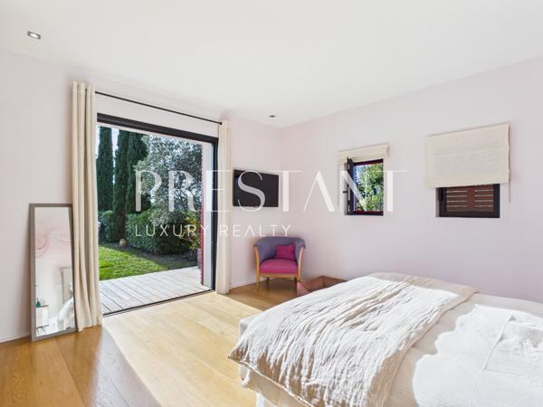 Maison d’architecte avec piscine proche Golf d’Arcangues – Vue montagnes – Potentiel 5 chambres, ARCANGUES