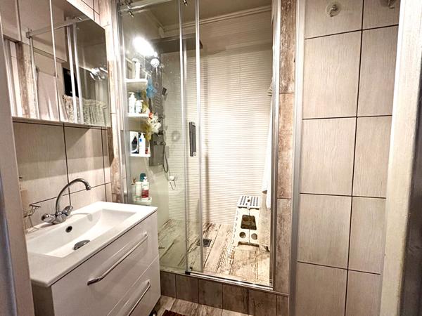 À vendre : Appartement de 70m² 4 pièces à Saint Étienne - Solaure