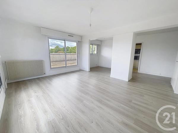Appartement F2 à vendre  3 pièces - 63 m 2   MELUN  - 77