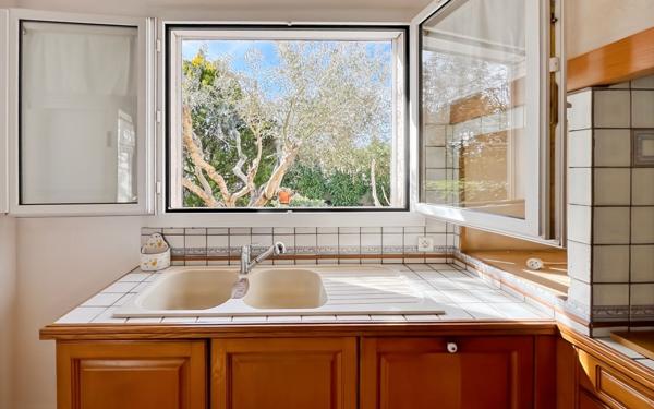 Maison à vendre    4 pièces •  Marseillan