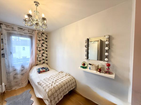 Bondy (93140) Maison avec jardin et garage