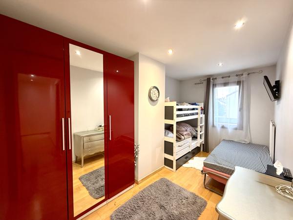 Bondy (93140) Maison avec jardin et garage