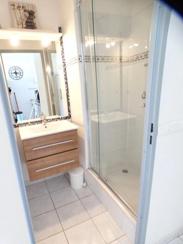 Village naturiste. Appartement 2 pièces cabine