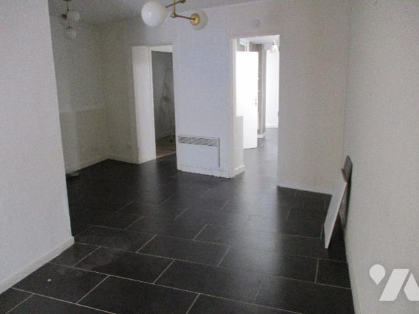 MAISON  divisée en 2 appartements