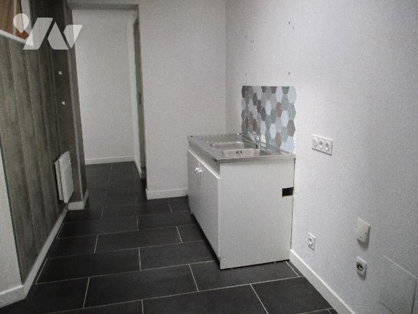 MAISON  divisée en 2 appartements