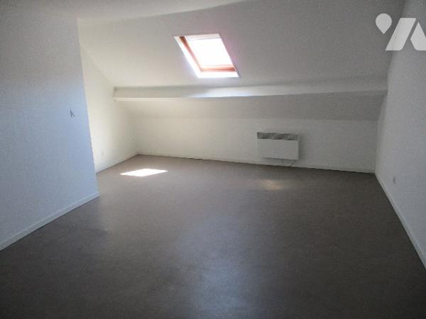 MAISON  divisée en 2 appartements