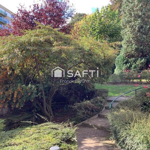 A proximité du centre ville de Douai , 3 chambres , parking en sous sol