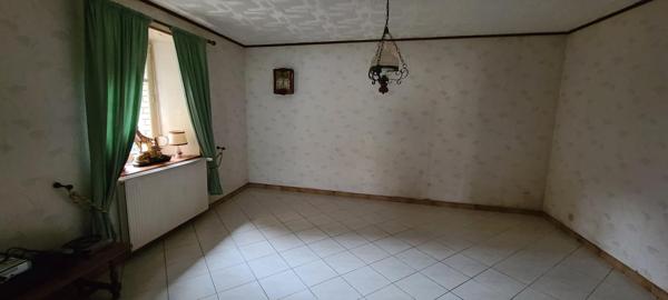 jolie maison à rénover au calme à la campagne