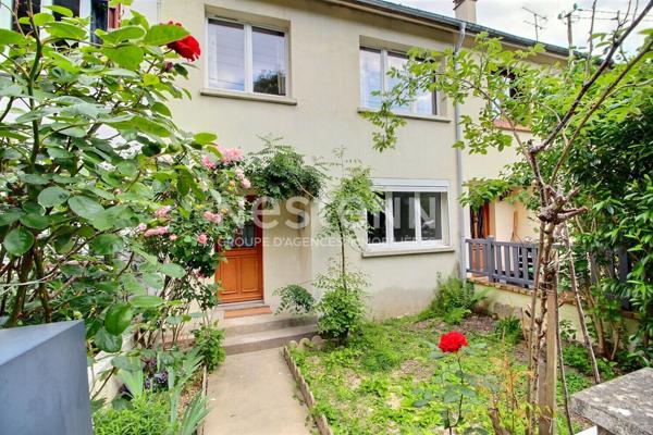 EPINE MONTAIN Maison Massy 5 pièces 82 m2, Double salon, 4 chambres, combles, jardin et Box