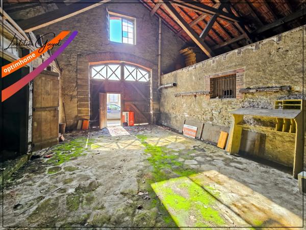 Grange à rénover – Potentiel exceptionnel en centre-ville !