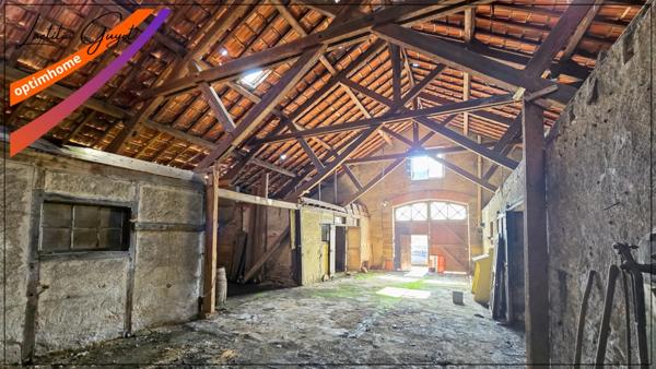Grange à rénover – Potentiel exceptionnel en centre-ville !