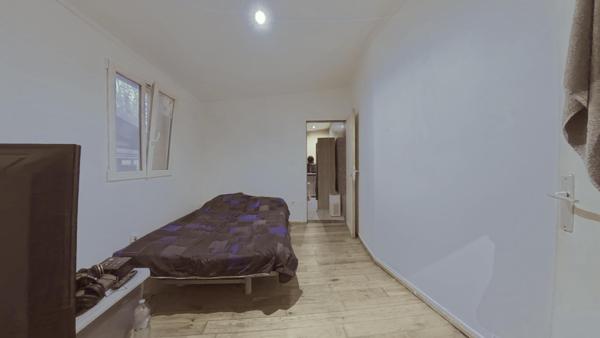 LE THILLAY – Grand pavillon familial + dépendance F2 – Jardin 450 m², secteur calme et agréable, les plus : la surface, le confort et des possibilités d’aménagement.