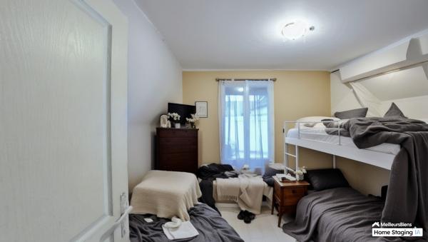 LE THILLAY – Grand pavillon familial + dépendance F2 – Jardin 450 m², secteur calme et agréable, les plus : la surface, le confort et des possibilités d’aménagement.